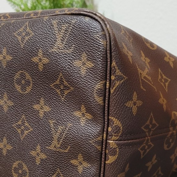 Authentic LV 👜GM Neverfull - Picture 4 of 11